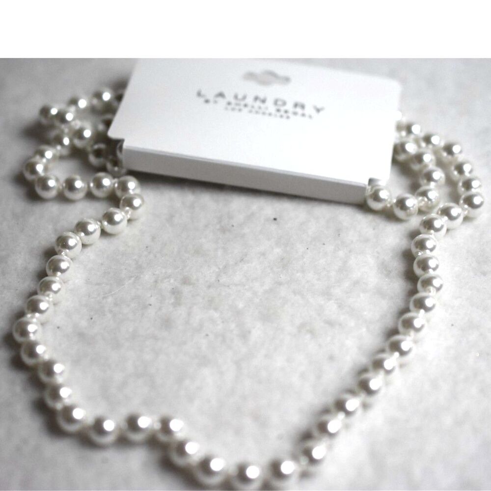 NWT Laundry Shelli Segal A1032 Acrylic White Pearl Single Strand 26" Necklace